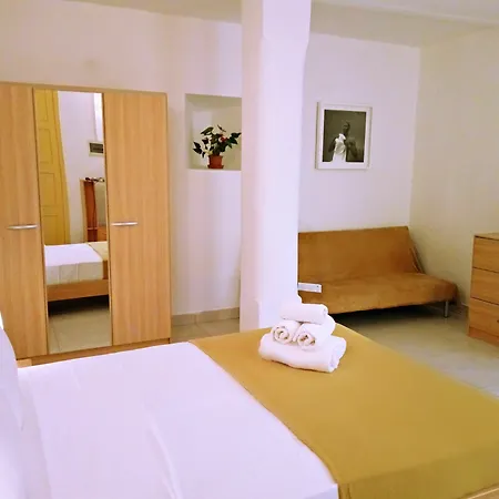 Boutique Living Standard Apts * Valletta